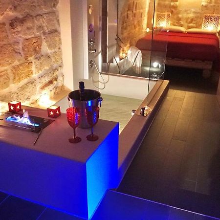 My Monopoli -Casa Dei Fiori Suite "Tulipano Nero" Centro Storico Zewnętrze zdjęcie